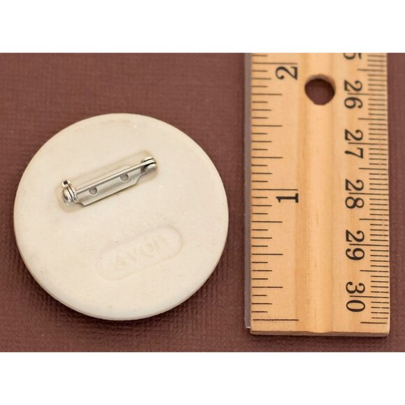 Vintage Ceramic Dainty Flower Cameo White Circle Brooch by Avon - U18 - Picture 2 of 2